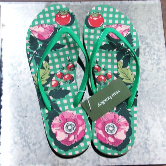 Vera Bradley Tomato Vines Kelly Green Flip Flops - Picture 1 of 1